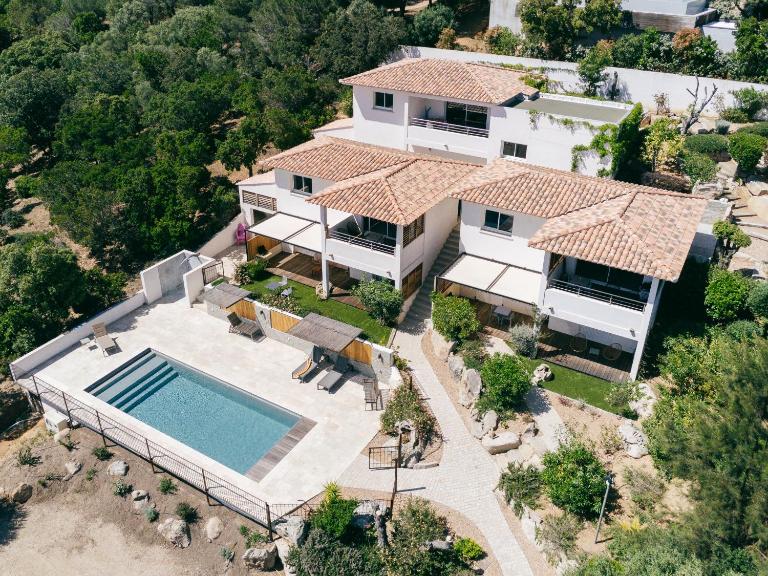Très belle Résidence vue mer et piscine chauffée - BACCALOCATION - B&B Porto Vecchio