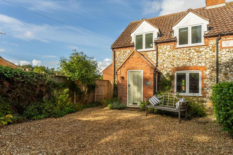 Cherry Tree Cottage GB - B&B Great Bircham
