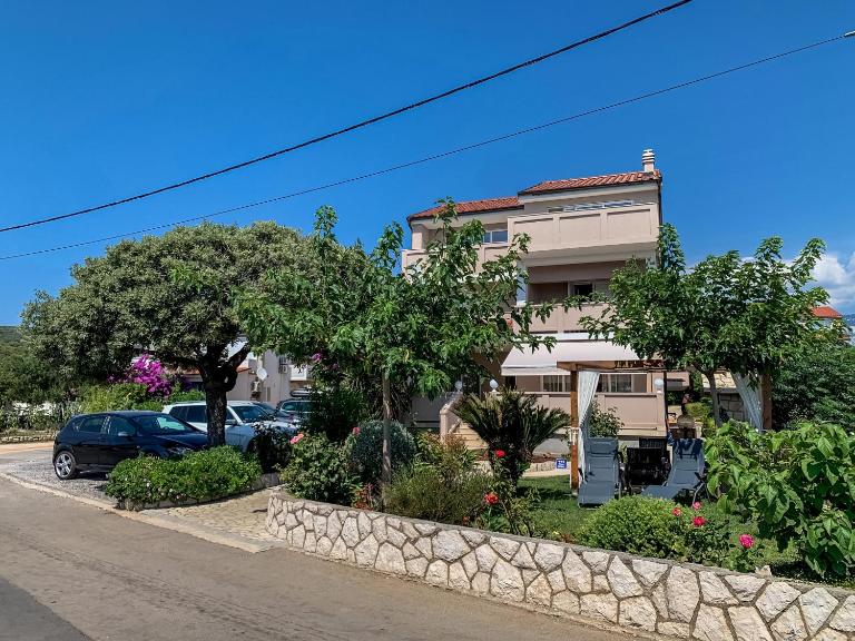 Haus Lupić - B&B Rab