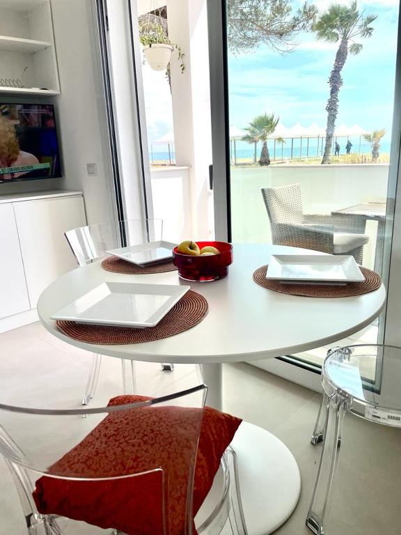 Luxury beach front - Bed and Breakfast Torre Grande