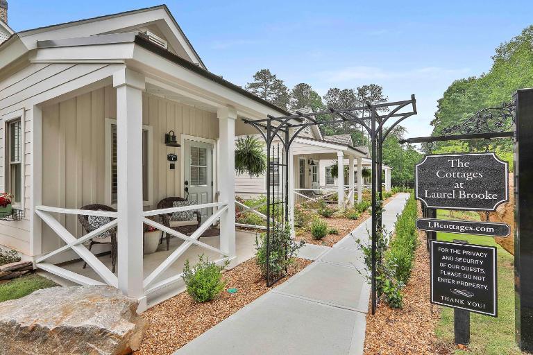 The Cottages at Laurel Brooke - B&B Peachtree City