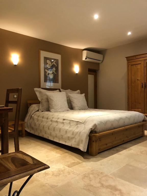 Chambres d'Hôtes La Chrysalide - B&B Loriol-du-Comtat