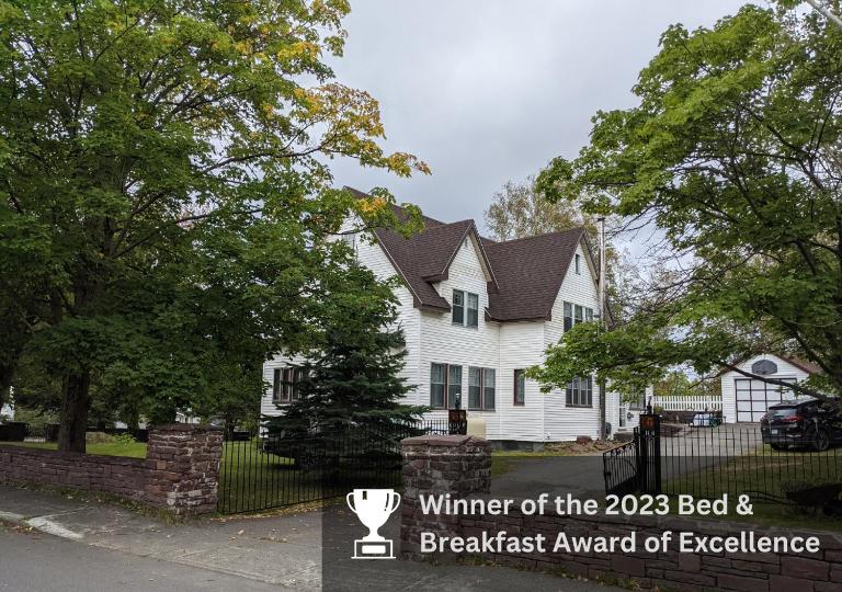 Hill Road Manor Bed & Breakfast - B&B Grand Falls-Windsor