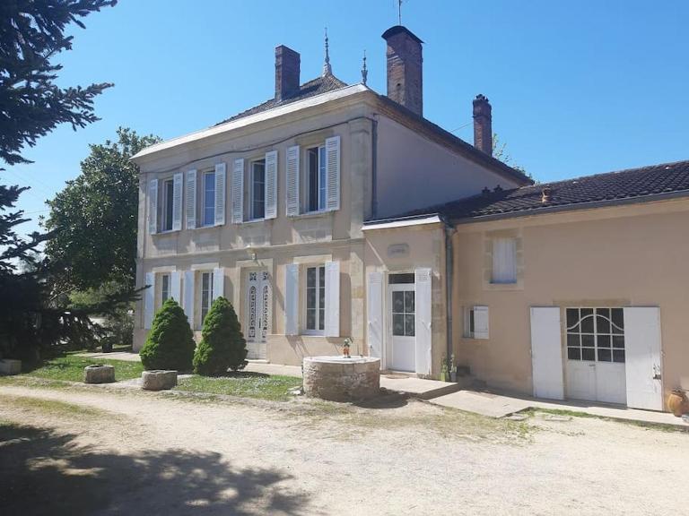 Gîte La Burthe - Ferienwohnung Monprimblanc