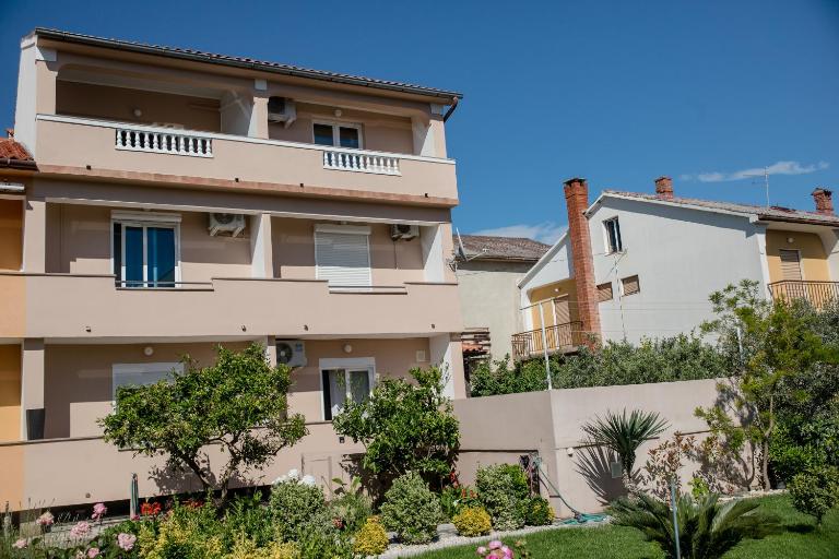 Apartments Luka - B&B Rab