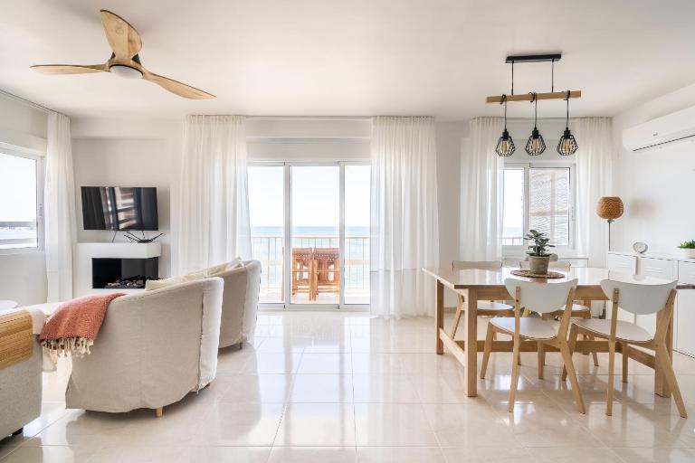 El Acuario - Primera línea y todas las ventanas dan al mar - B&B Cullera