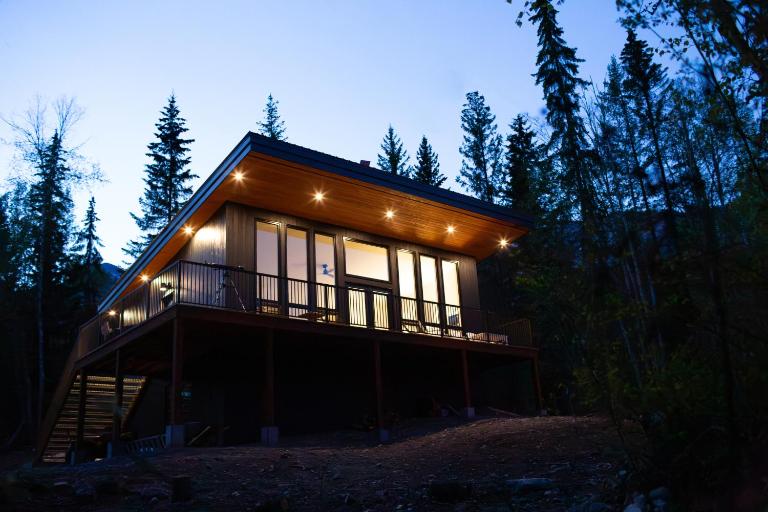 Luxury Private Cabin In The Rockies - B&B Golden
