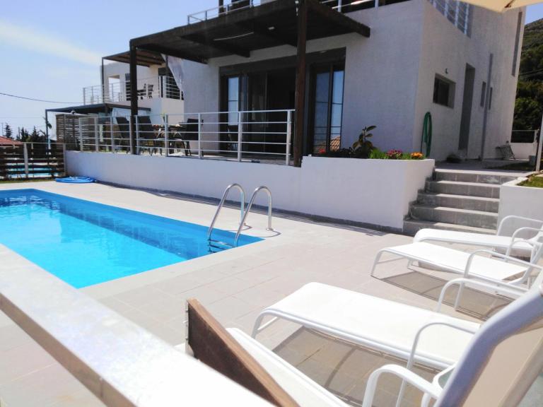 Villa George sunrise - B&B Ratzaklí