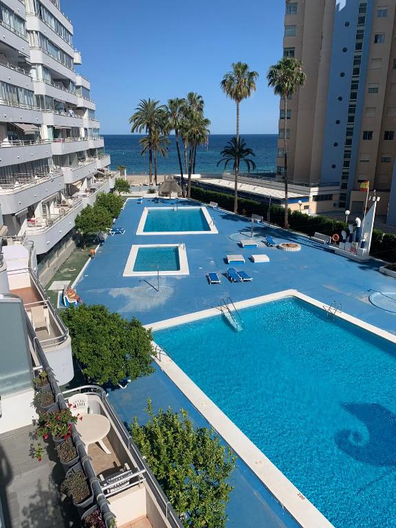 SERVICE APART LAZARO- Apartamentos Aguamarina 53 - Chambres d'hôtes Calpe