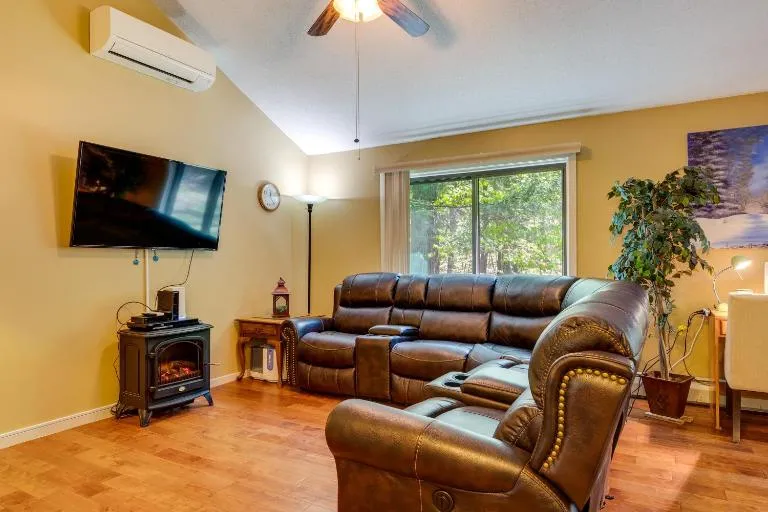 Bartlett Townhome w/ Balcony: 1 Mi to Ski Resort! - B&B Bartlett