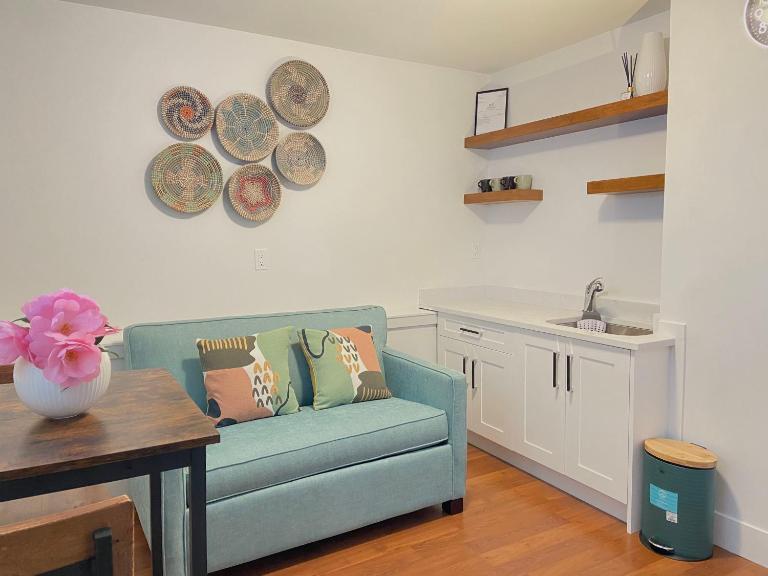 Newly Renovated Walkout Basement in Vancouver with Separate Entrance - Chambres d'hôtes Vancouver