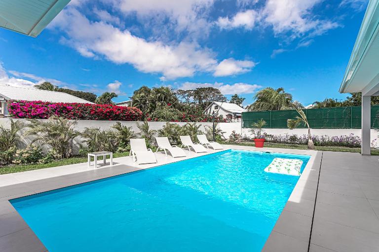 Villa GREEN avec piscine privée, 3 chambres, proche plages et centre de Saint-François - B&B Saint-François