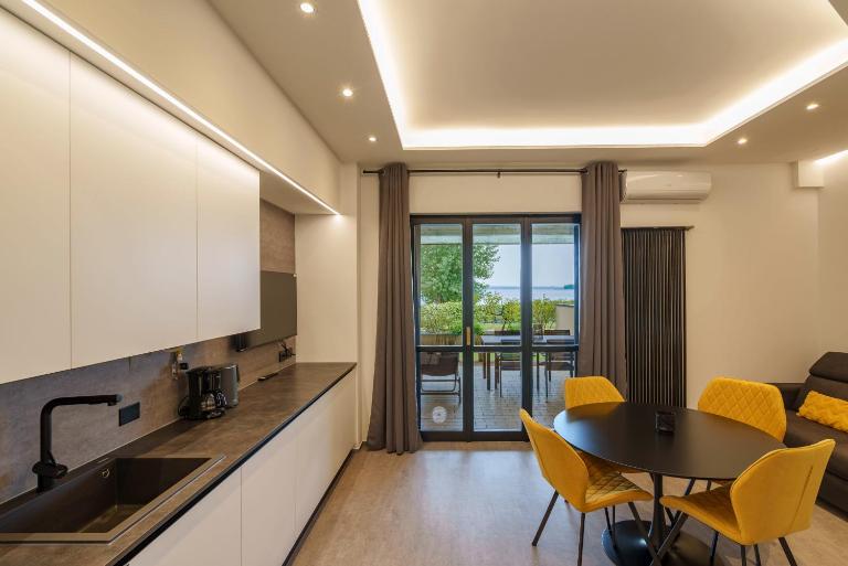Lakeview Apartment Primea - B&B Sirmione