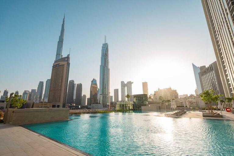 Prime Retreats @ Downtown Views by Emaar - Ferienwohnung Dubai