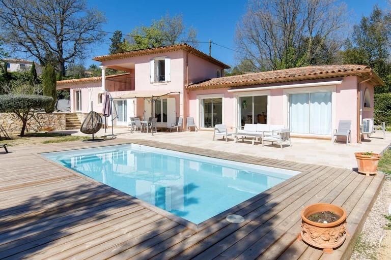 Superbe Villa Provençale - Piscine - 3 chambres - B&B Montauroux