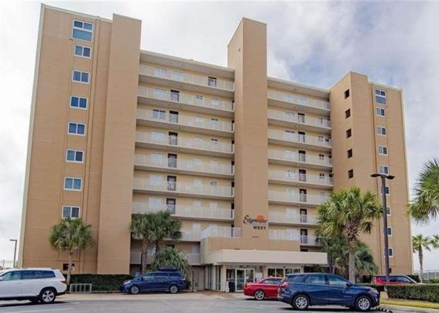 Edgewater West 53 by ALBVR - This Beachfront Condo is Perfect for your next Family Getaway - Ferienwohnung Gulf Shores
