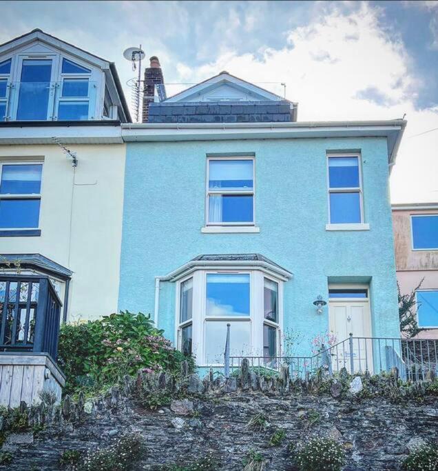 Hazel bank holiday overlooking the river dart - B&B Kingswear