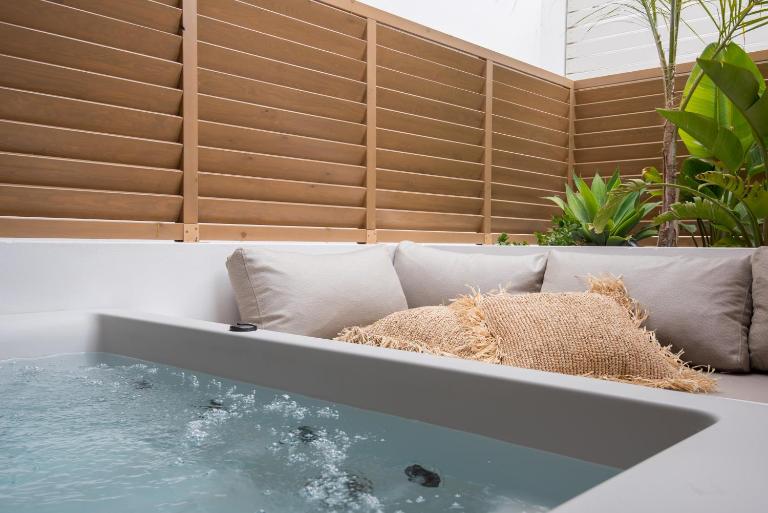 ABA Ηospitalité Paros -The Signature suite, Naousa - B&B Naoussa