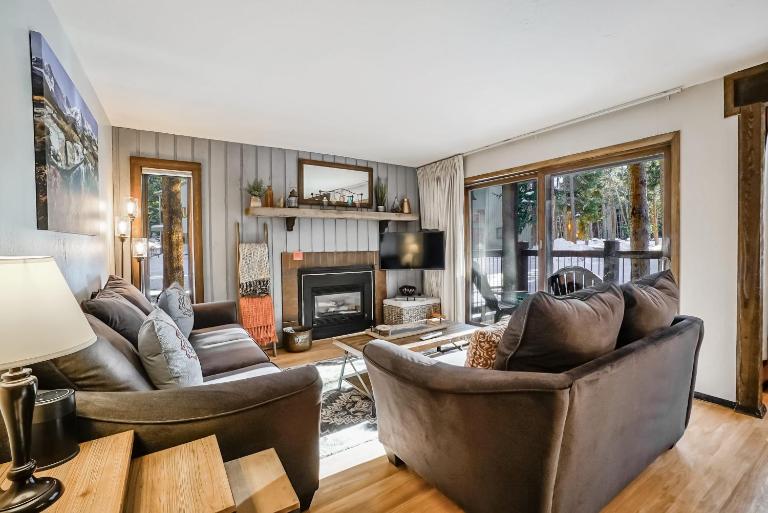 1 BR Condo Walk to Lift and Main St Plus Pool with View - B&B Breckenridge