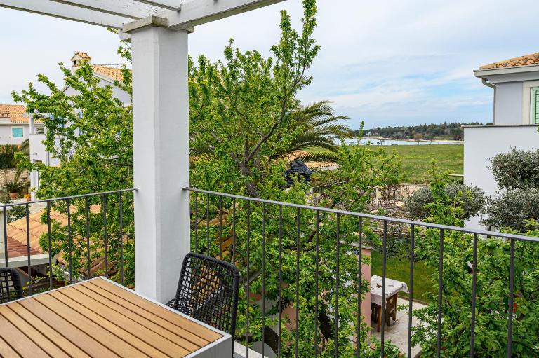 Apartment Tramontana near the beach in Bašanija - Umag - Bed and Breakfast Bašanija