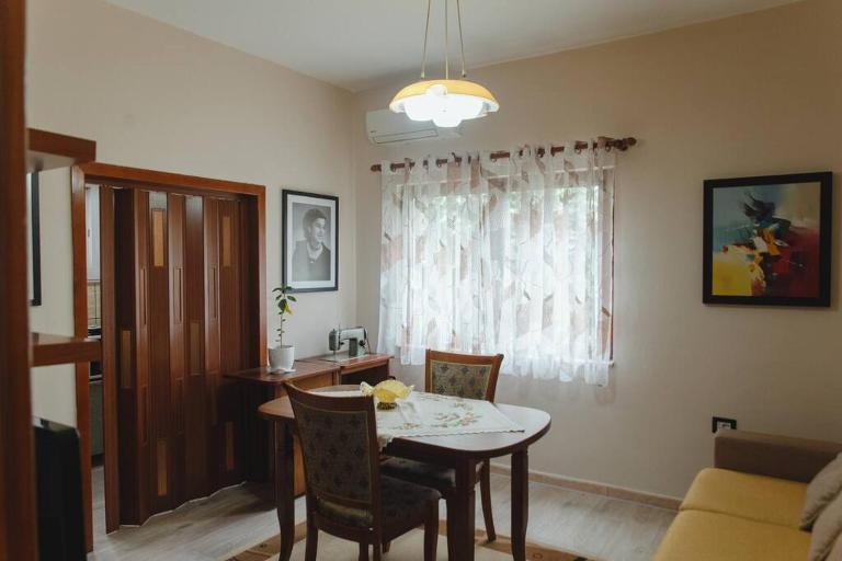 Rare Durres Apartment with Private parking & garden - Chambres d'hôtes Durrës