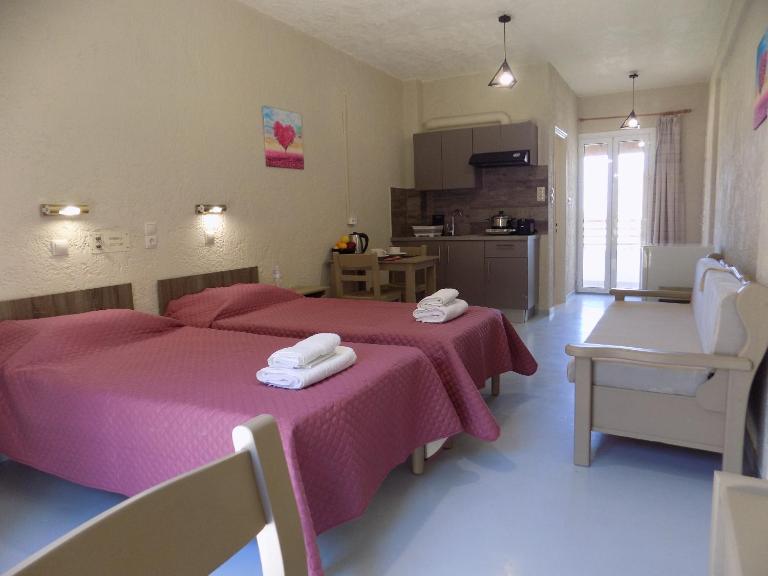 Afrodite Spacious Apartments! - B&B Agía Effimía