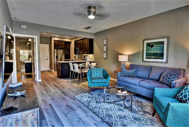 647 Luxury Inside The Gates LaCosta Resort-Top Floor Steps from Resort 647 - B&B Encinitas