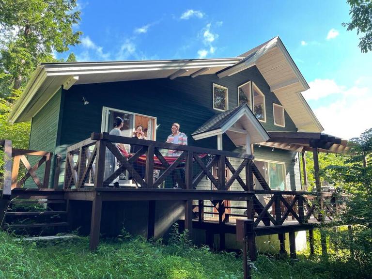 Deer View Lodge山中湖の鹿が見られる森の貸別荘 - Bed and Breakfast Yamanaka
