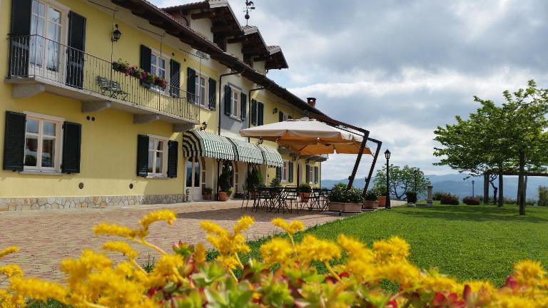 Agriturismo Cascina Rabalot - Chambres d'hôtes Diano d'Alba