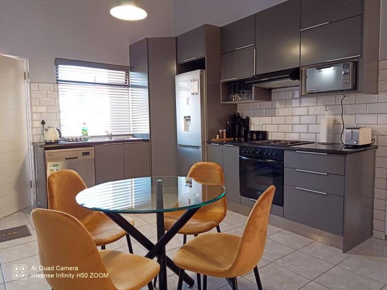 Waterstone Park Apartment - Bed and Breakfast Lombardy East