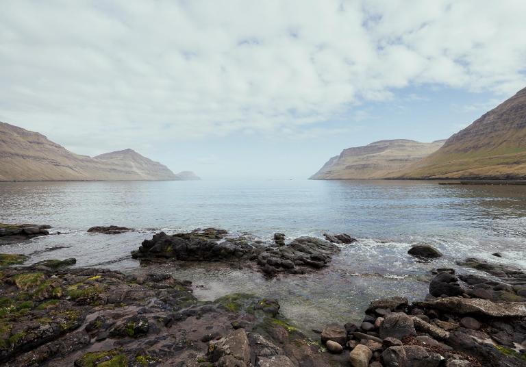 Serenity by the Sea / 3-BR House / Sea View - B&B Syðrugøta