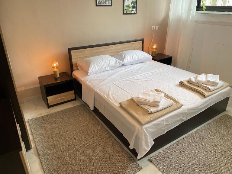 Almond Apartment - B&B Salónica