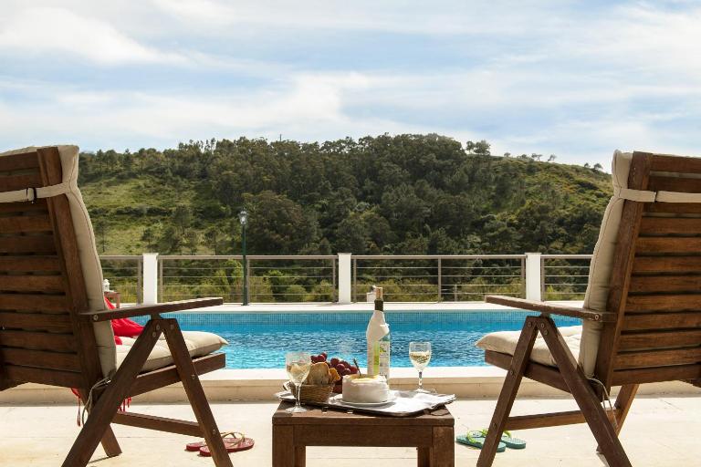 Beachouse - Surf, Bed & Breakfast - B&B Ericeira