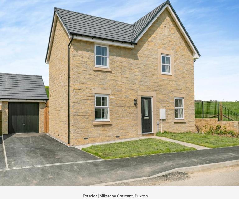 The Neal's 4 Bedroom House in Buxton Sleeps 8 - Chambres d'hôtes Buxton