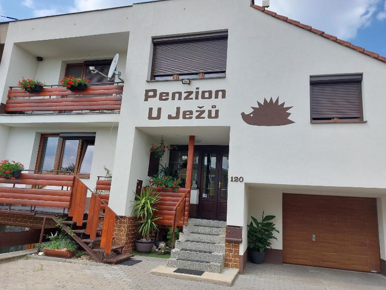 Penzion U Ježů - Ubytování - Chambres d'hôtes Pasohlávky
