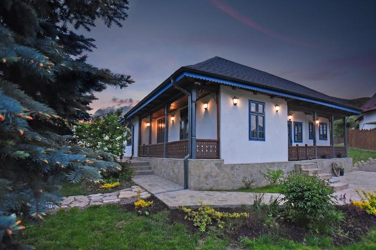MAGNETIC HOUSE - B&B Târgu Ocna