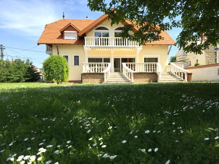 Csók Apartmanház - B&B Balatonfüred