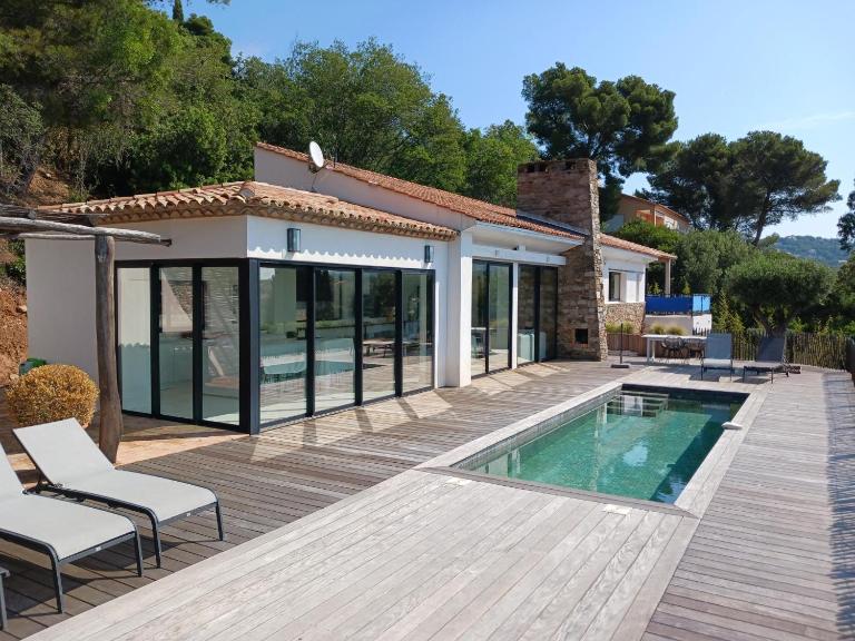 Magnifique villa avec piscine, vue mer - B&B La Croix-Valmer