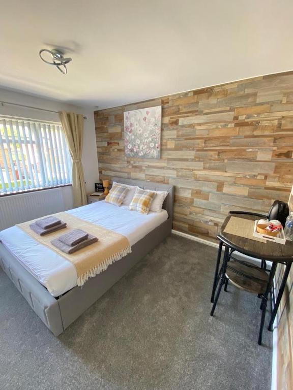 Gatwick Deluxe En-suite Rooms - Ferienwohnung Horley