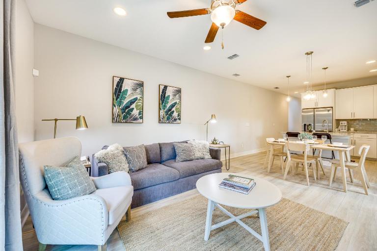 New-Build Jacksonville Townhome w/ Private Yard! - B&B Jacksonville