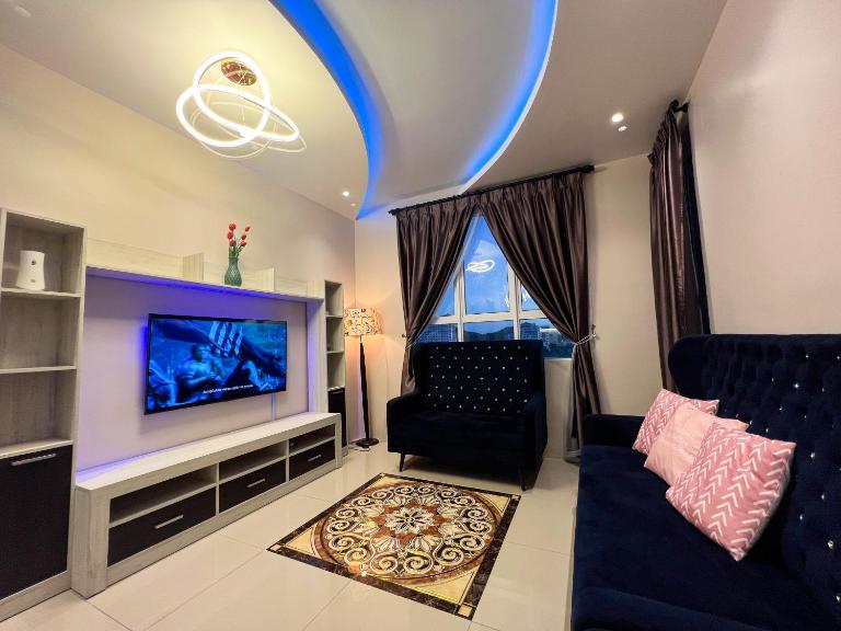 Sakura Homestay Ladang Tanjung Kuala Terengganu with POOL - B&B Kuala Terengganu