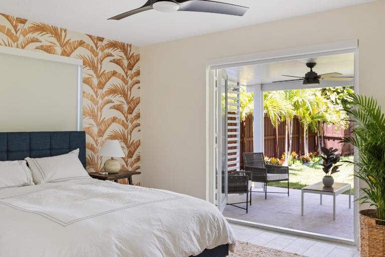 Newly Remodeled House in Miami - 3BR House with Private Yard - 5 Min ride to Hollywood Beach - B&B Hollywood