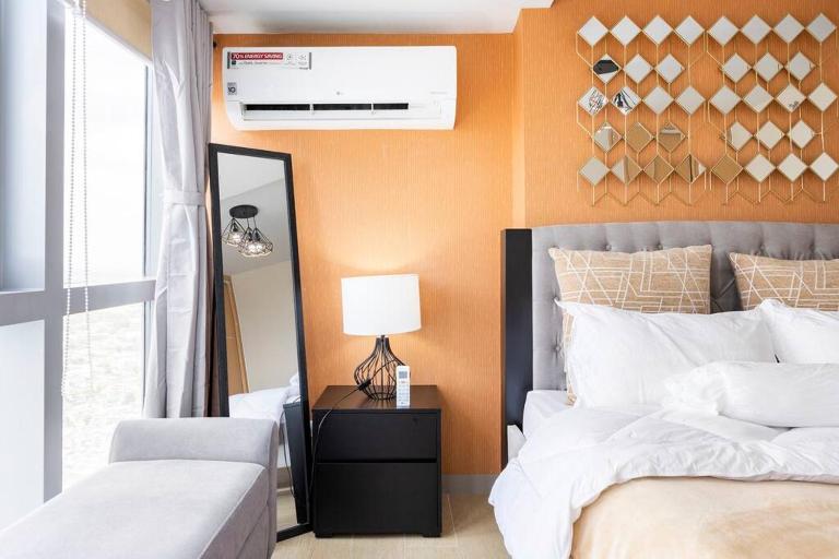 Luxury living @ Eastwood - B&B Manila