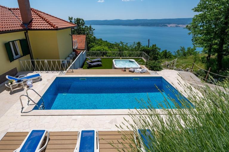 Villa Maruncela with sea and island views, 5 bedrooms, private pool, gym - B&B Lokva Rogoznica
