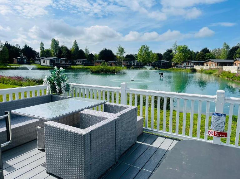 Lakeview Winter Lodge with Hot Tub - Chambres d'hôtes York