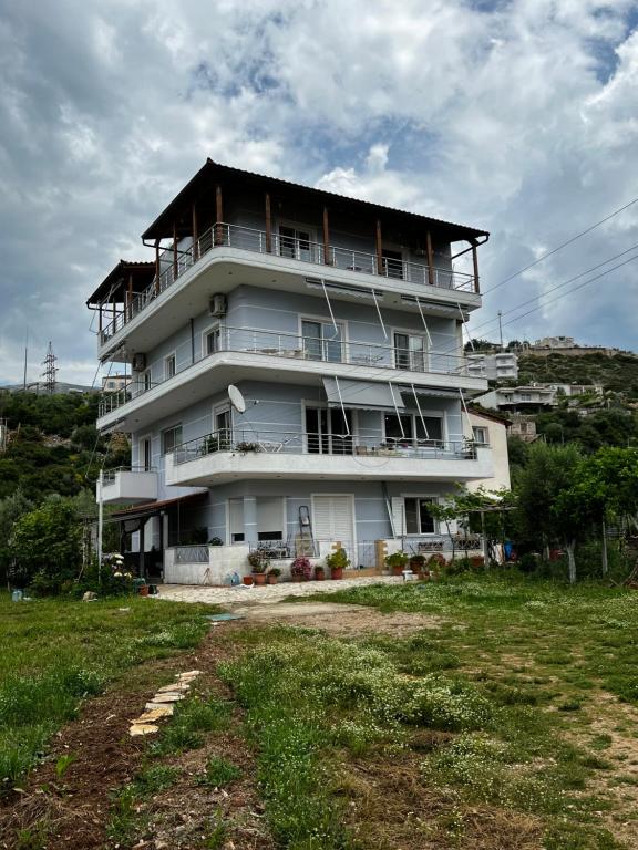 Ilias family rooms - B&B Himarë