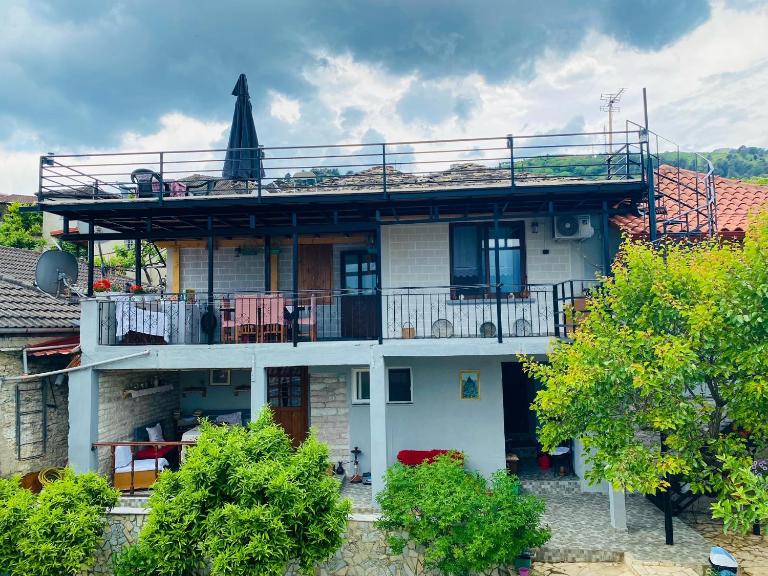 Villa Sulejmani - Bed and Breakfast Gjirokastër