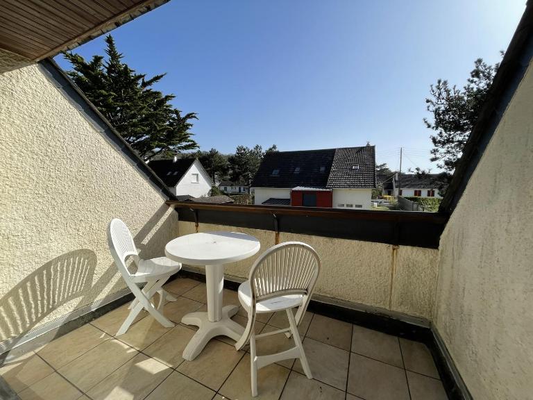 Appartement avec Balcon à 500m de la Plage et Proche Commerces à Jullouville - FR-1-361-489 - B&B Jullouville