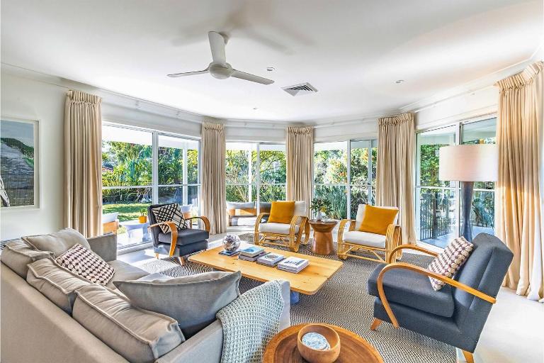 Celeste, 26 Bonito Street - Tranquil, Stylish & Pet friendly - B&B Carlotta