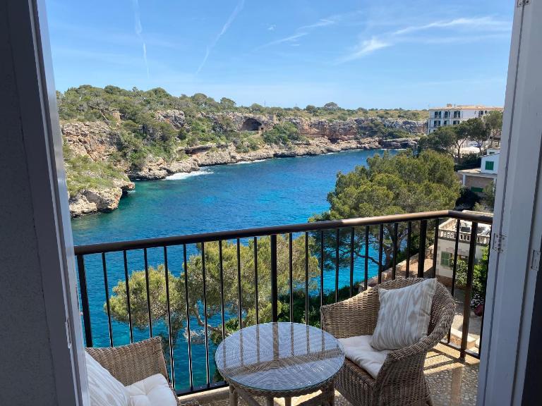 HOSTAL RESTAURANTE CALA - B&B Cala Figuera